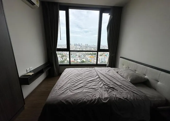 High Rise Designer Gem View Apartment Bangkok